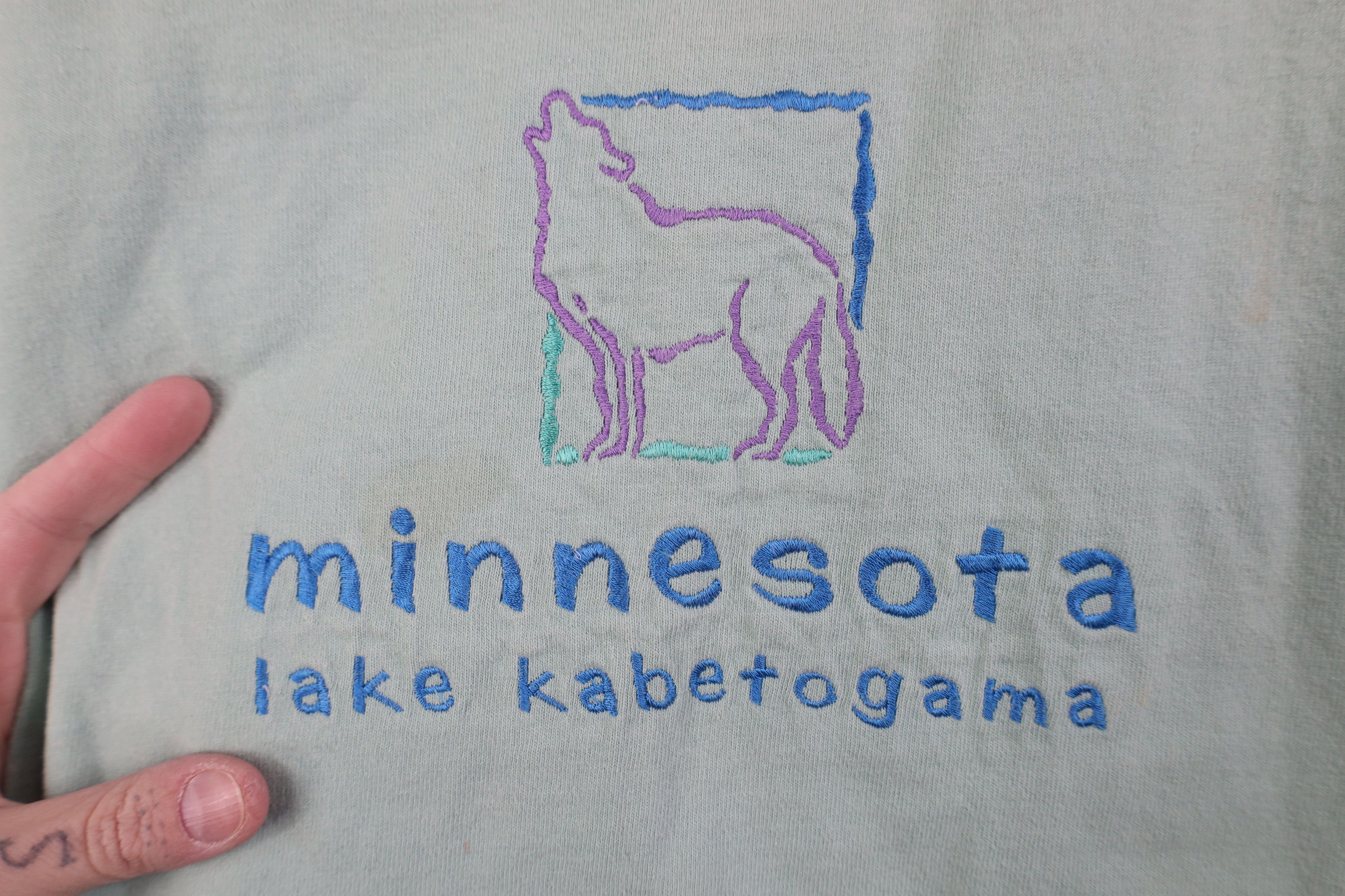 Vintage Vintage 90s Streetwear Kabetogama Minnesota Wolf T-Shirt Size US L / EU 52-54 / 3 - 4 Thumbnail
