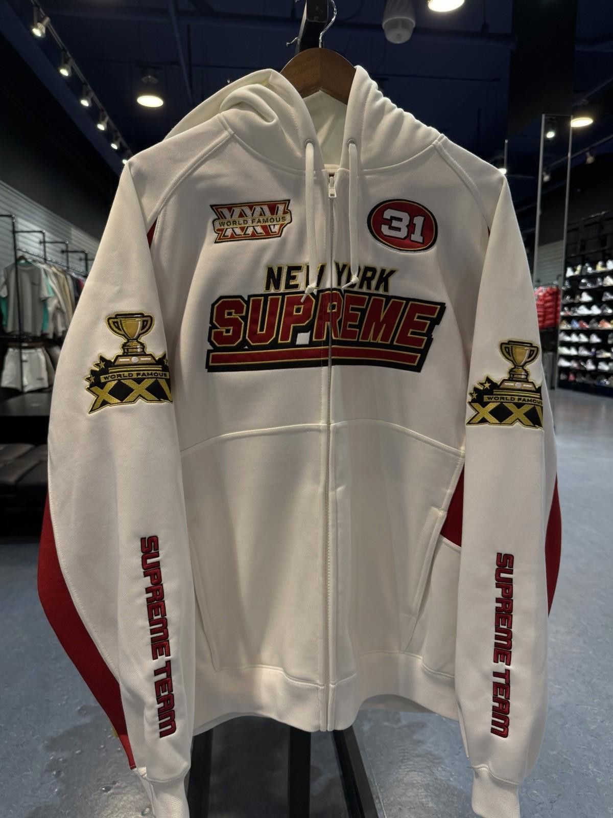 Supreme Supreme Zip Up Hooded Sweatshirt (25FW) White/Red Size (XL) Size US XL / EU 56 / 4 - 6 Thumbnail