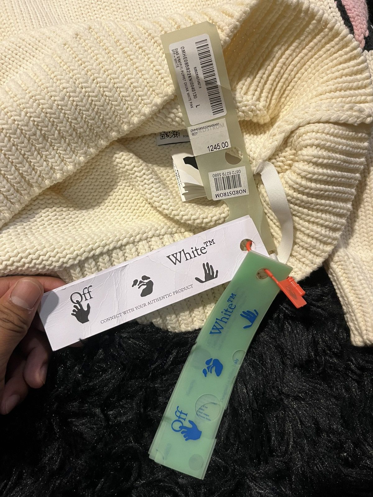Off-White Off White Graffiti Puppet Large DEADSTOCK 2013 Seasonal Knit Size US L / EU 52-54 / 3 - 9 Thumbnail