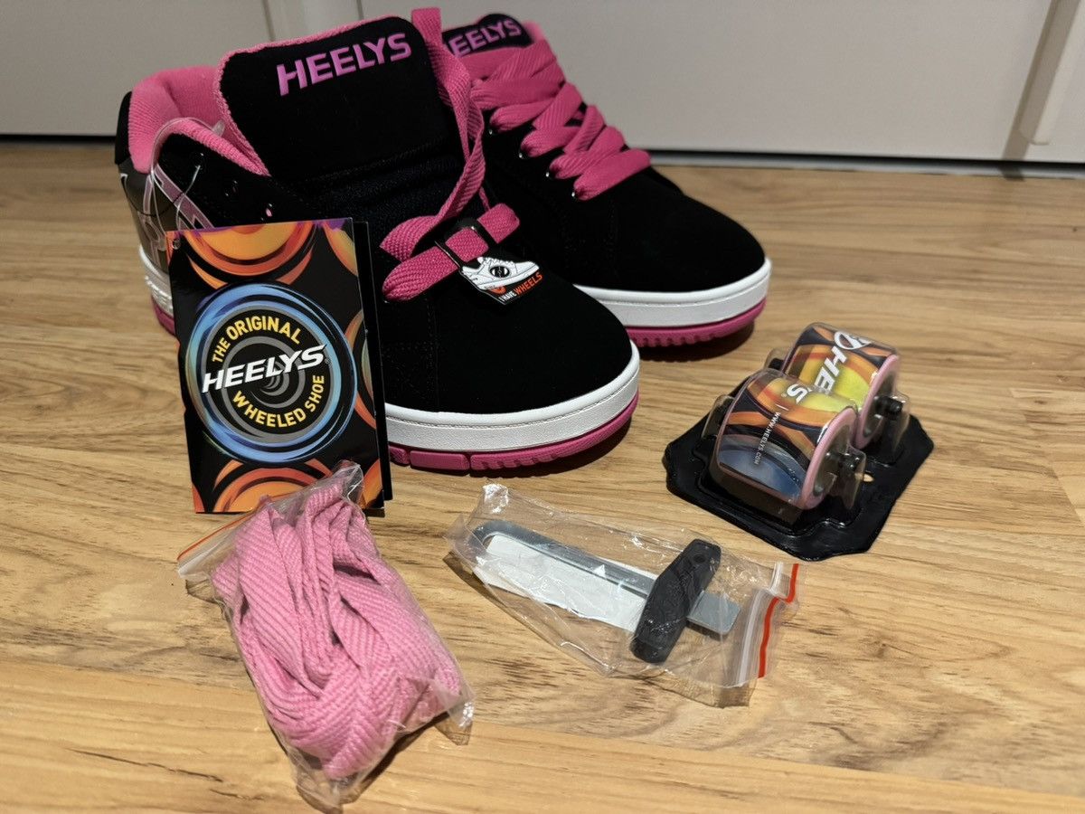 Heelys wheeled shoes HEELYS . puffer shoes with wheels Size US 9 / IT 39 - 1 Thumbnail