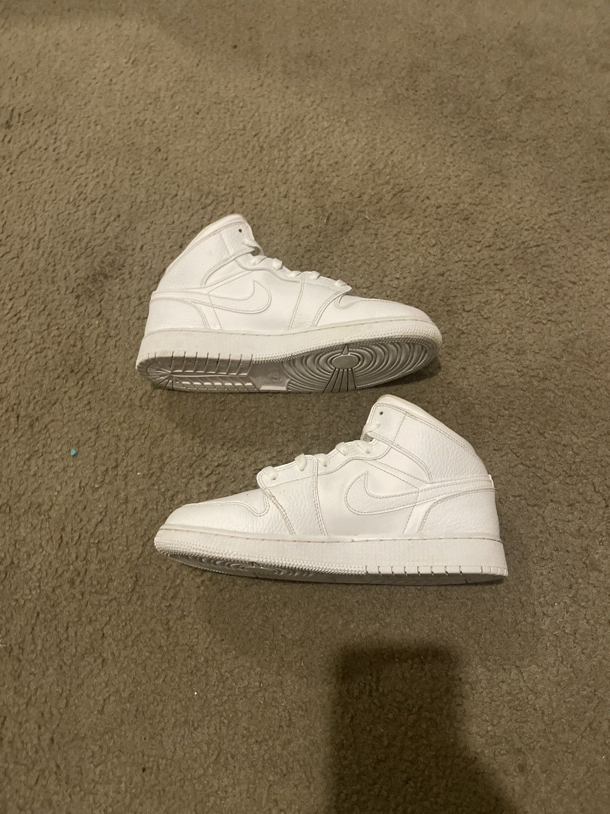 Nike Mid Retro 1 GS 6.5y Size US 6.5 / EU 39-40 - 2 Thumbnail