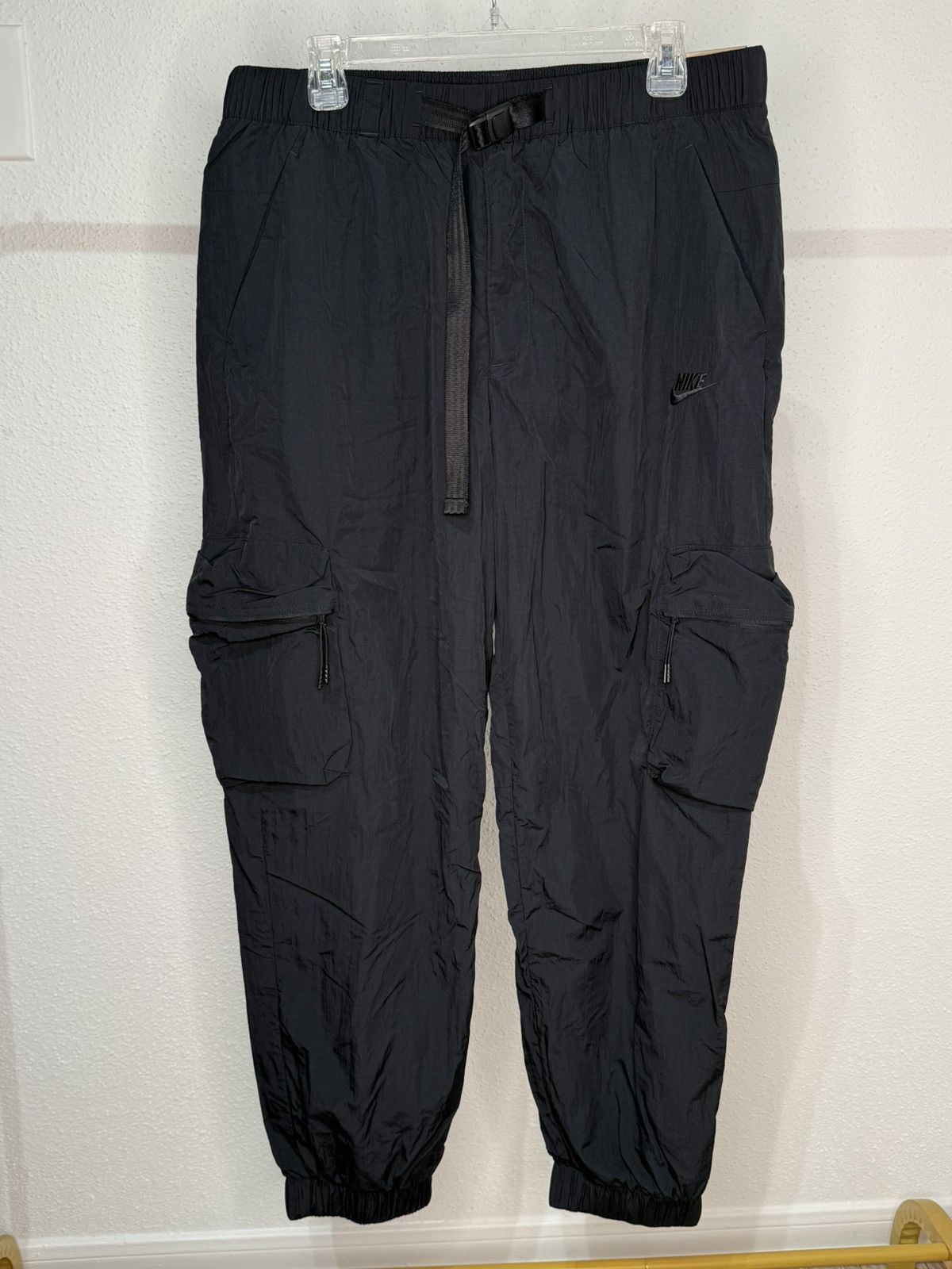 Nike Nike Tech Water Repellent Woven Cargo Pants size L Size US 36 / EU 52 - 1 Thumbnail