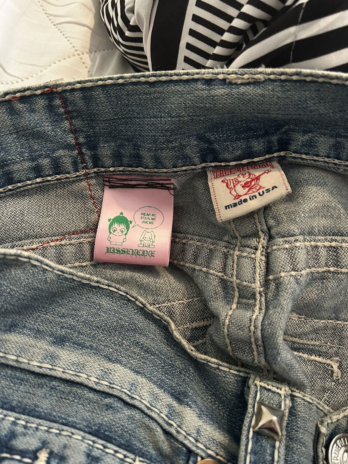 True Religion Vissereine true religion repaired jeans Size US 33 - 9 Thumbnail