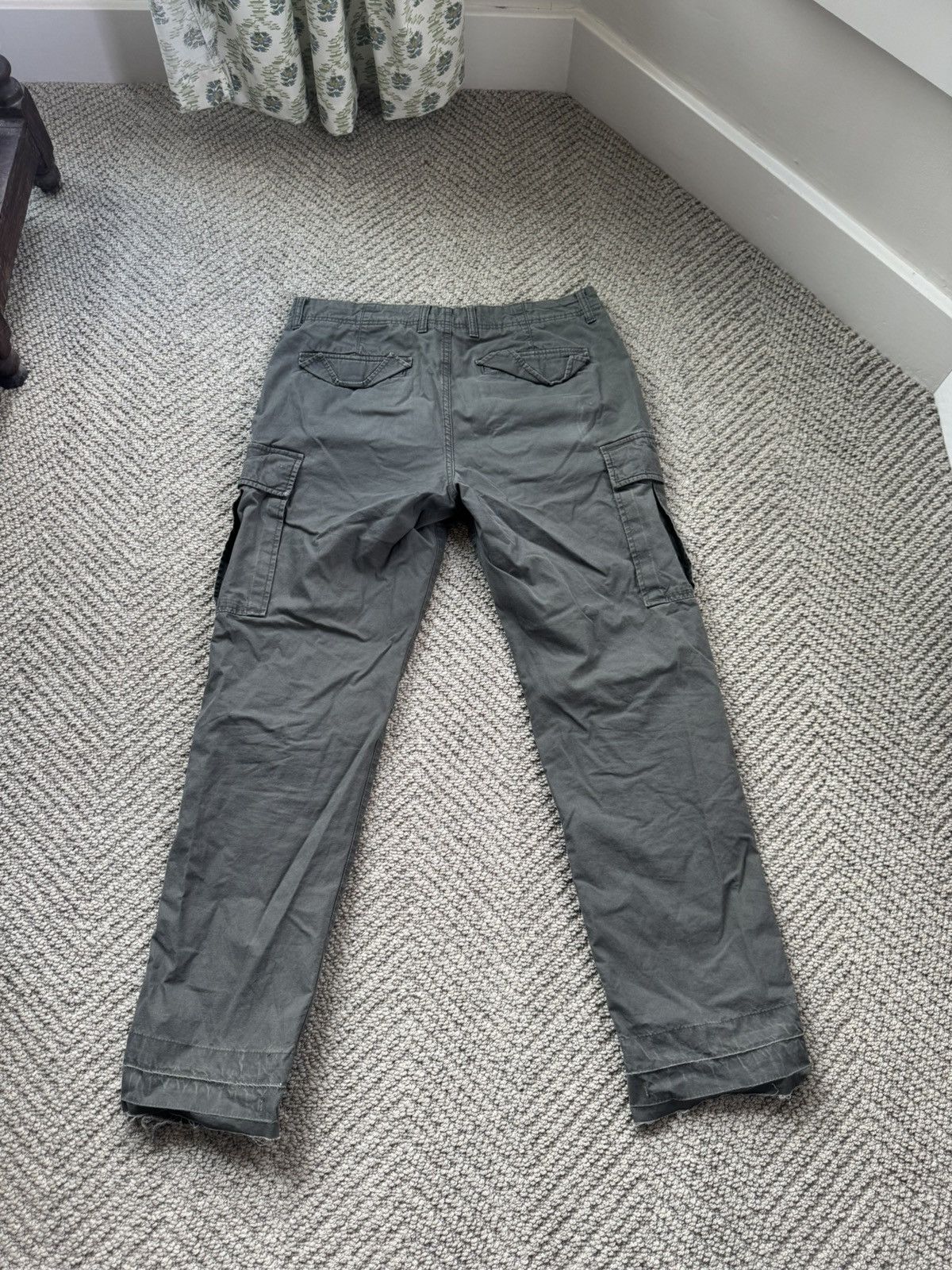 H&M Army Green Cargo Pants Size US 34 / EU 50 - 2 Thumbnail