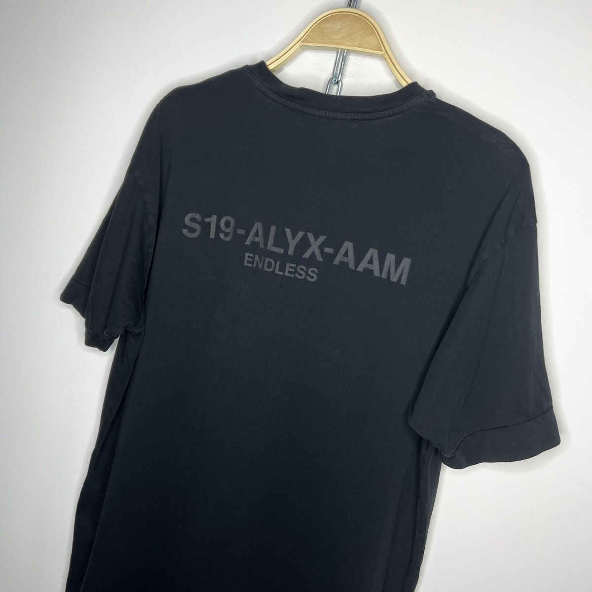 1017 ALYX 9SM 1017 Alyx 9SM S19 Endless Logo Pocket Tshirt Tee Black Size US XL / EU 56 / 4 - 6 Thumbnail