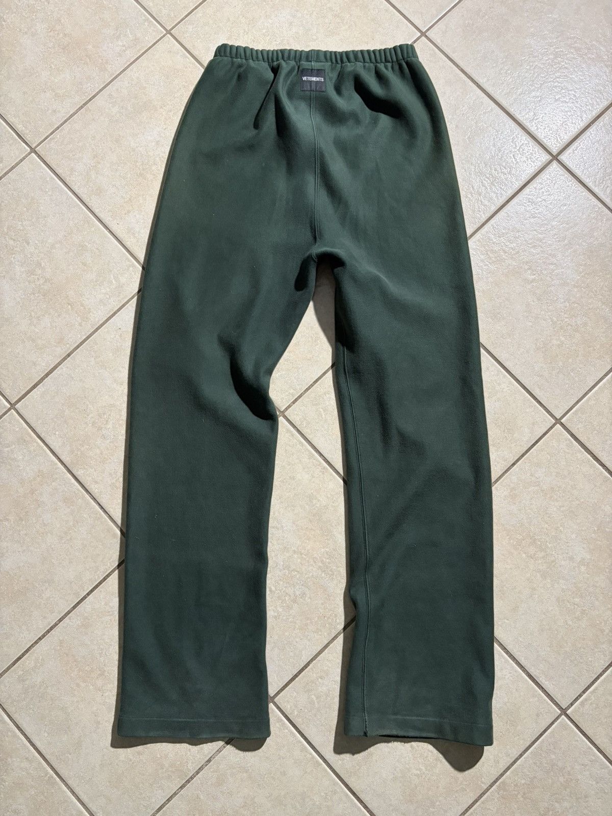 Vetements Vetements aw19 Green Logo Sweatpants Size US 29 - 2 Thumbnail