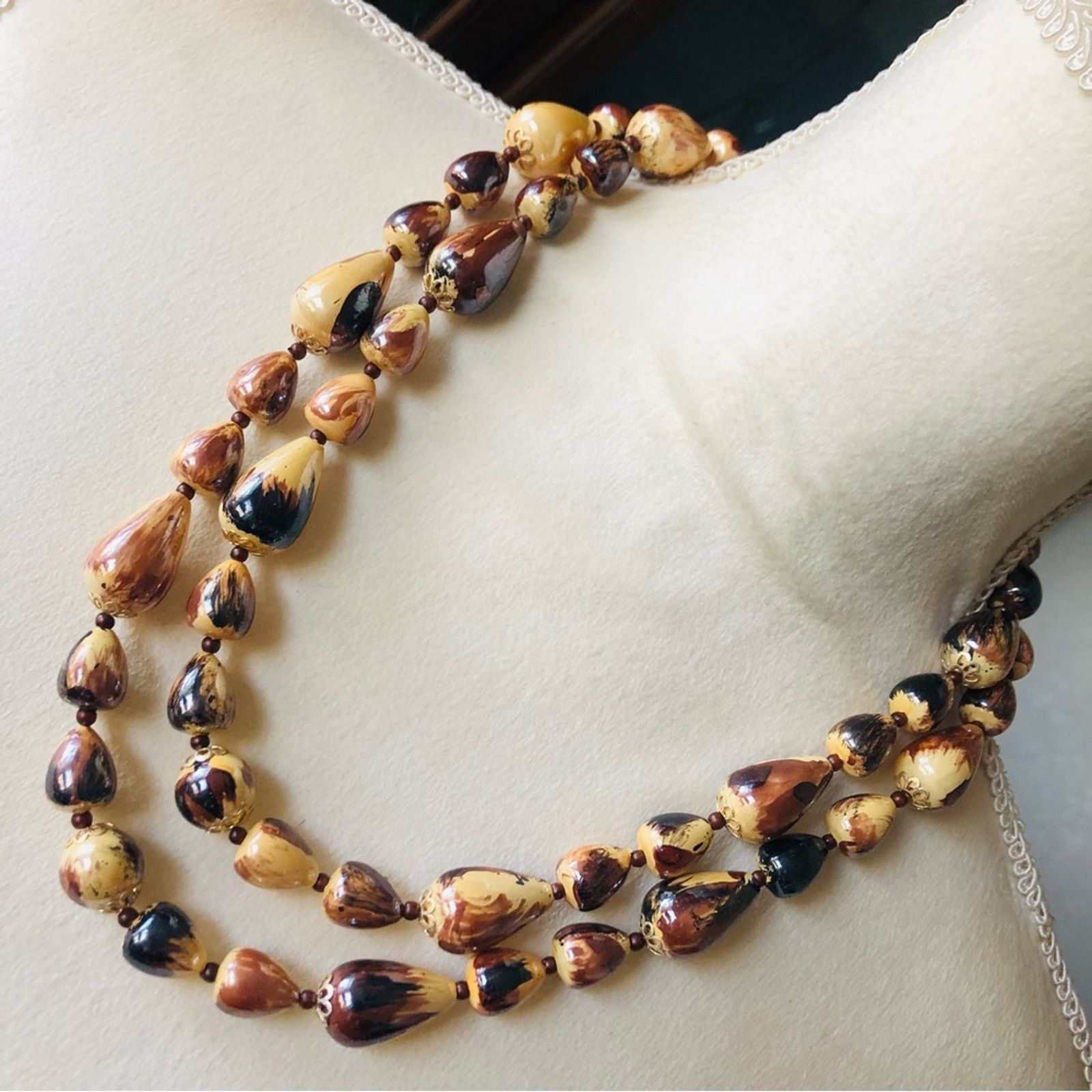 Vintage Vintage double strand layered marbled lucite beaded necklace Size ONE SIZE - 1 Thumbnail