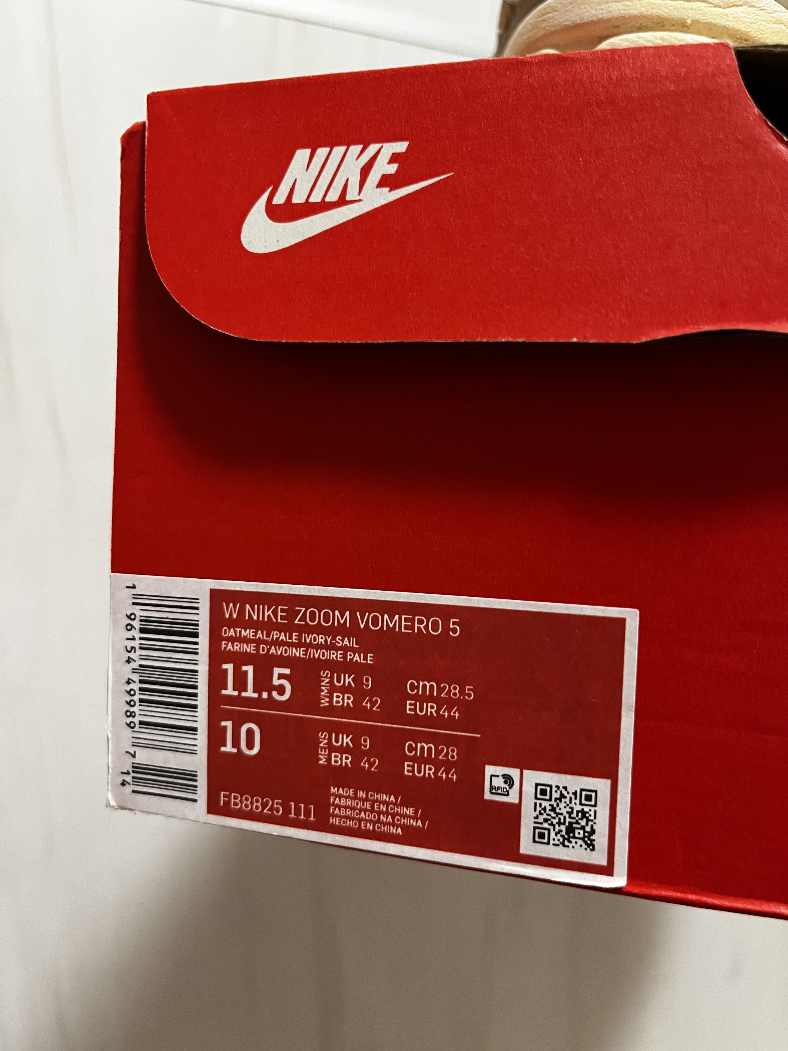 Nike Nike Zoom Vomero 5 Oatmeal Size US 11.5 / EU 44-45 - 8 Thumbnail