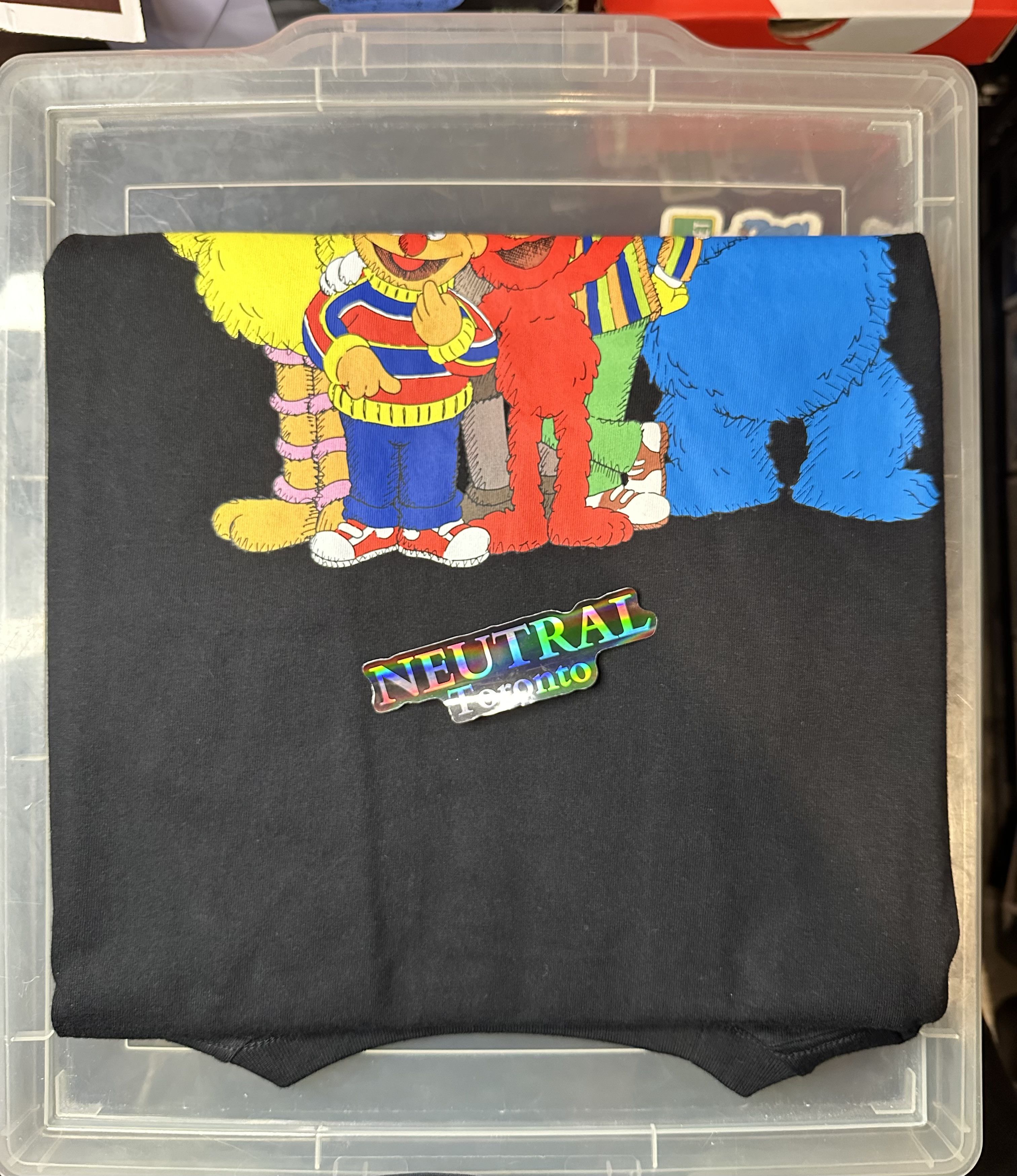 Kaws × Uniqlo Uniqlo x Kaws x Sesame Street - Group #2 Tee Size US M / EU 48-50 / 2 - 3 Thumbnail