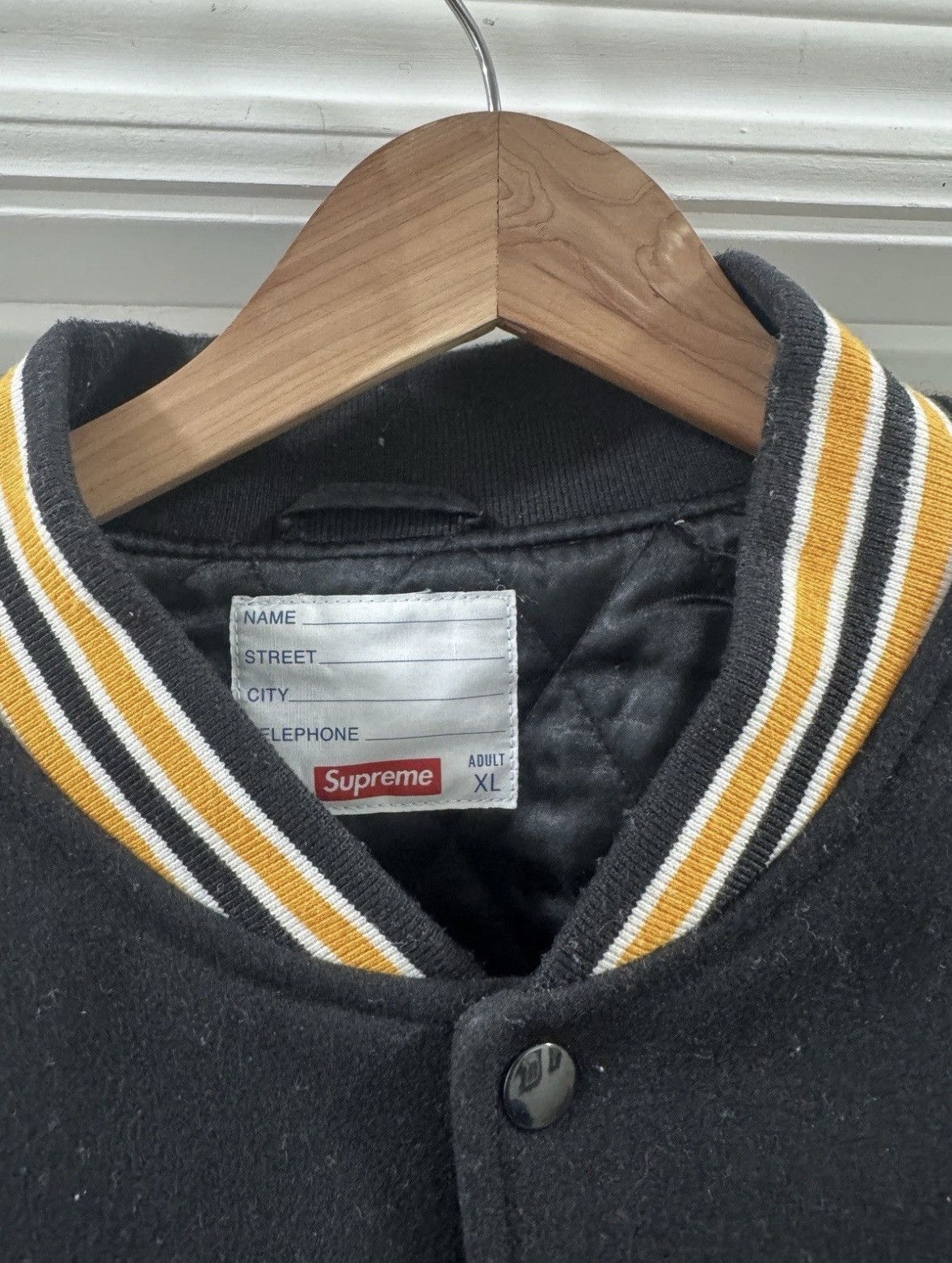 Supreme Size XL- SUPREME BONE WOOL VARSITY BOMBER JACKET LEATHER Size US XL / EU 56 / 4 - 5 Thumbnail