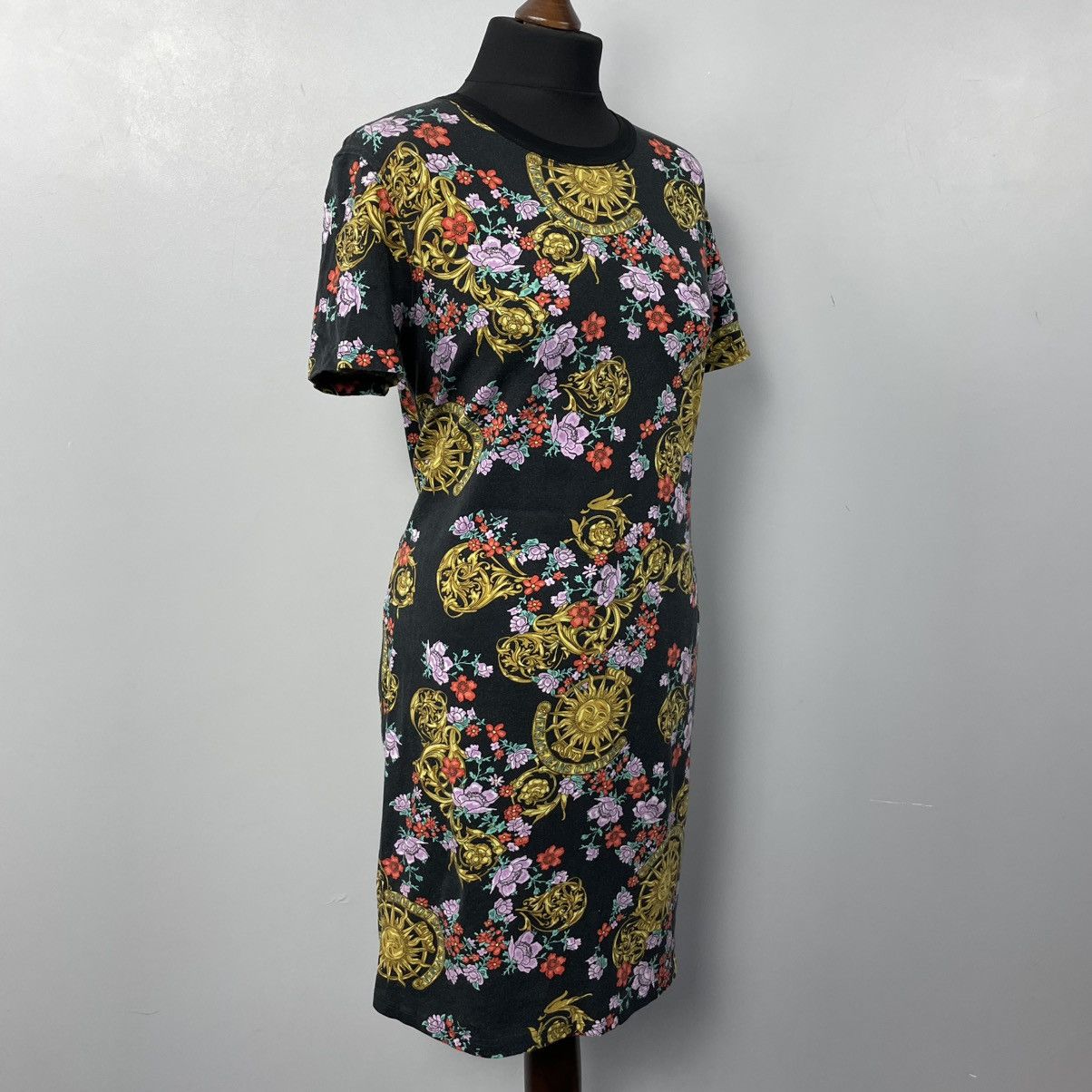 Versace Versace Jeans Couture Womens Sunflower Garland T-Shirt Dress Size M / US 6-8 / IT 42-44 - 4 Thumbnail