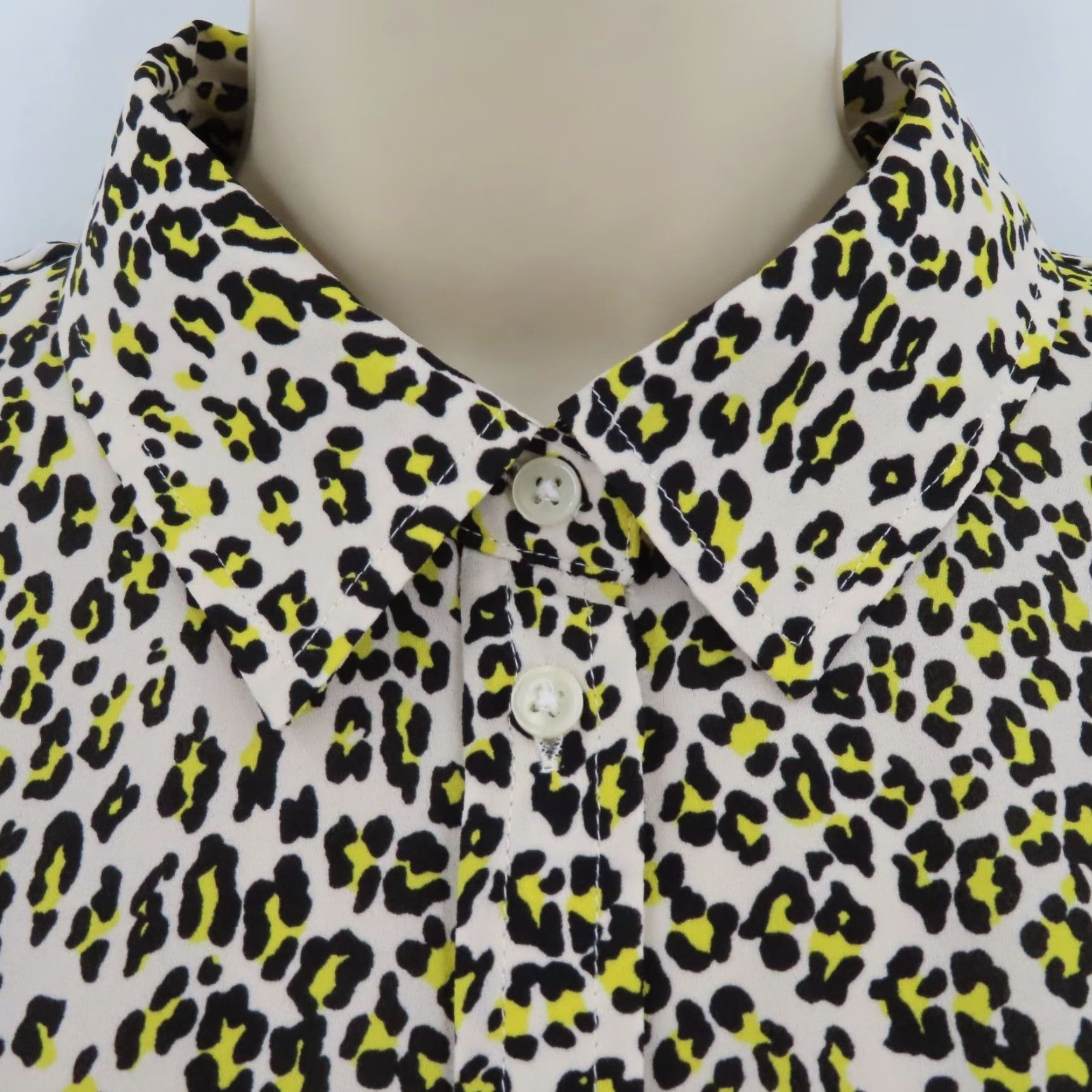 Banana Republic Banana Republic Blouse Womens M Dillon Classic Fit Button Front Collared Long Sleeve Yellow Animal Print Size M / US 6-8 / IT 42-44 - 3 Thumbnail