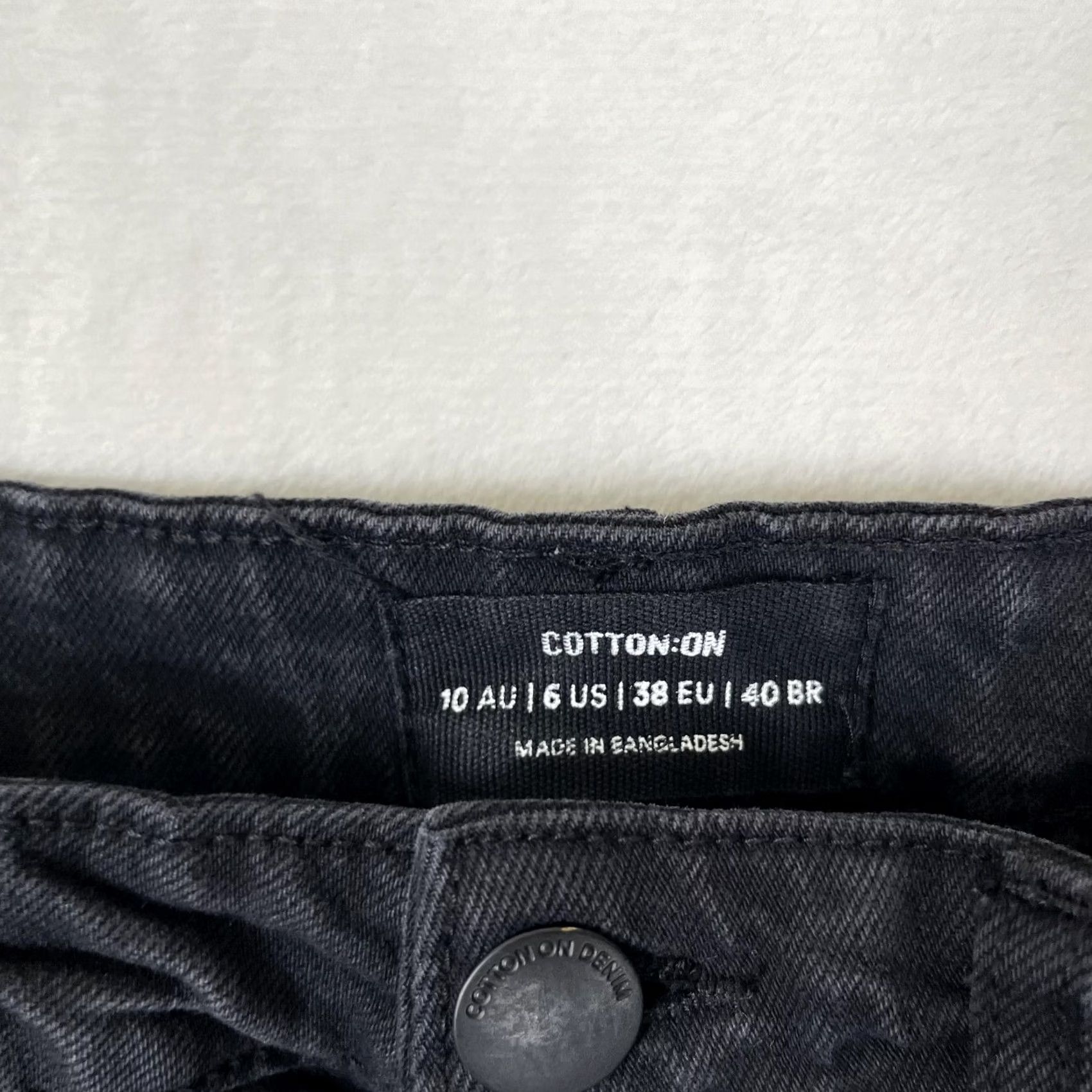 Cotton On Cotton On Shorts Womens 6 Black High Rise Mom Denim Cuffed Stretch Casual Size 28" / US 6 / IT 42 - 4 Thumbnail