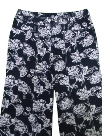 Japanese Brand × The Unbranded Brand UNBRAND DENIM FLARED PANTS FLORAL Size 31" - 2 Thumbnail