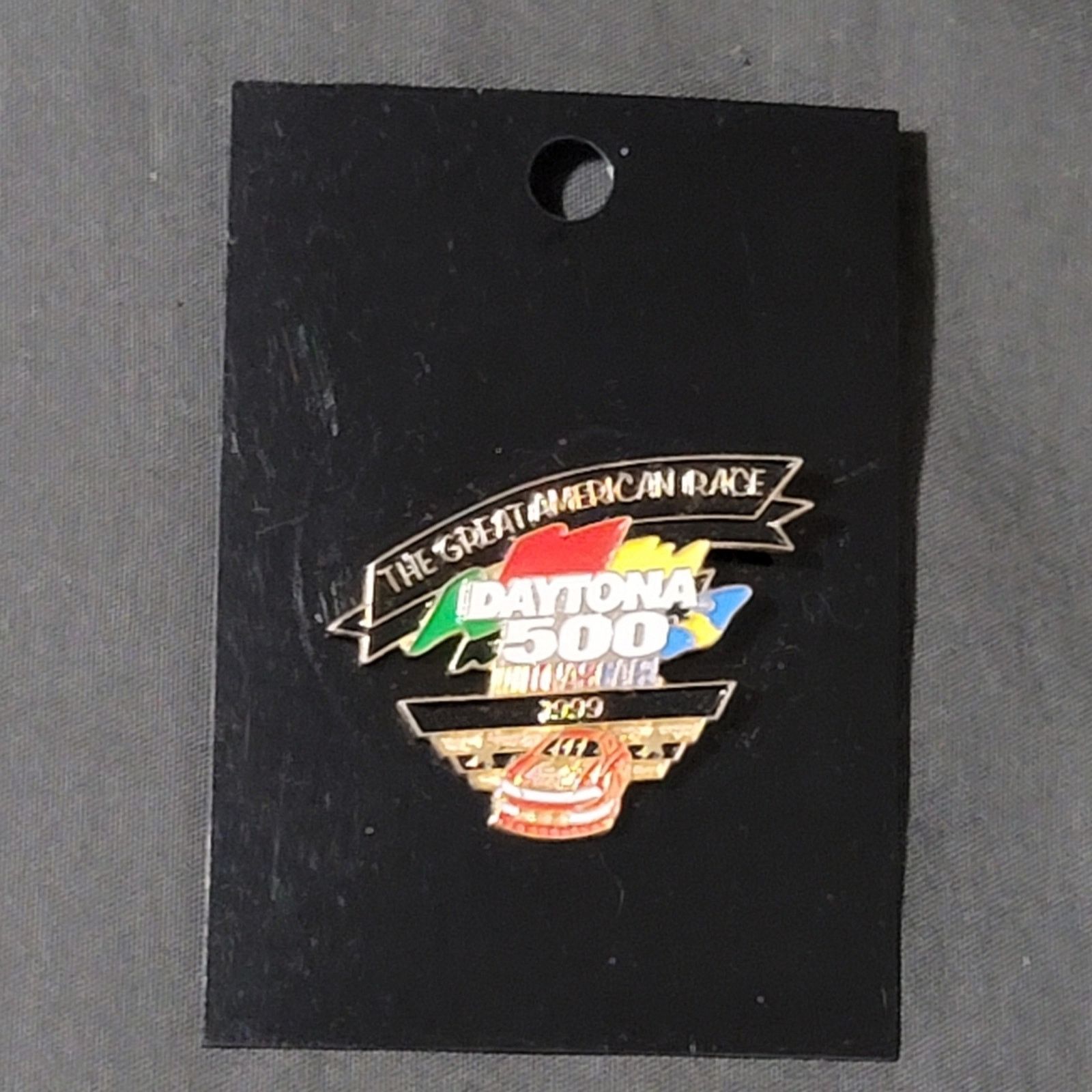 NASCAR Vtg 1999 Daytona 500 NASCAR The Great American Race Pin Size ONE SIZE - 1 Thumbnail