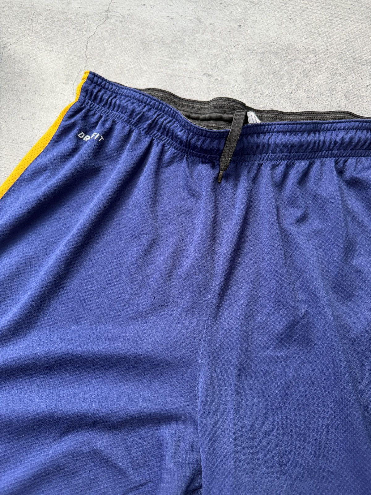 Nike Nike Barcelona Soccer Shorts Size US 36 / EU 52 - 3 Thumbnail