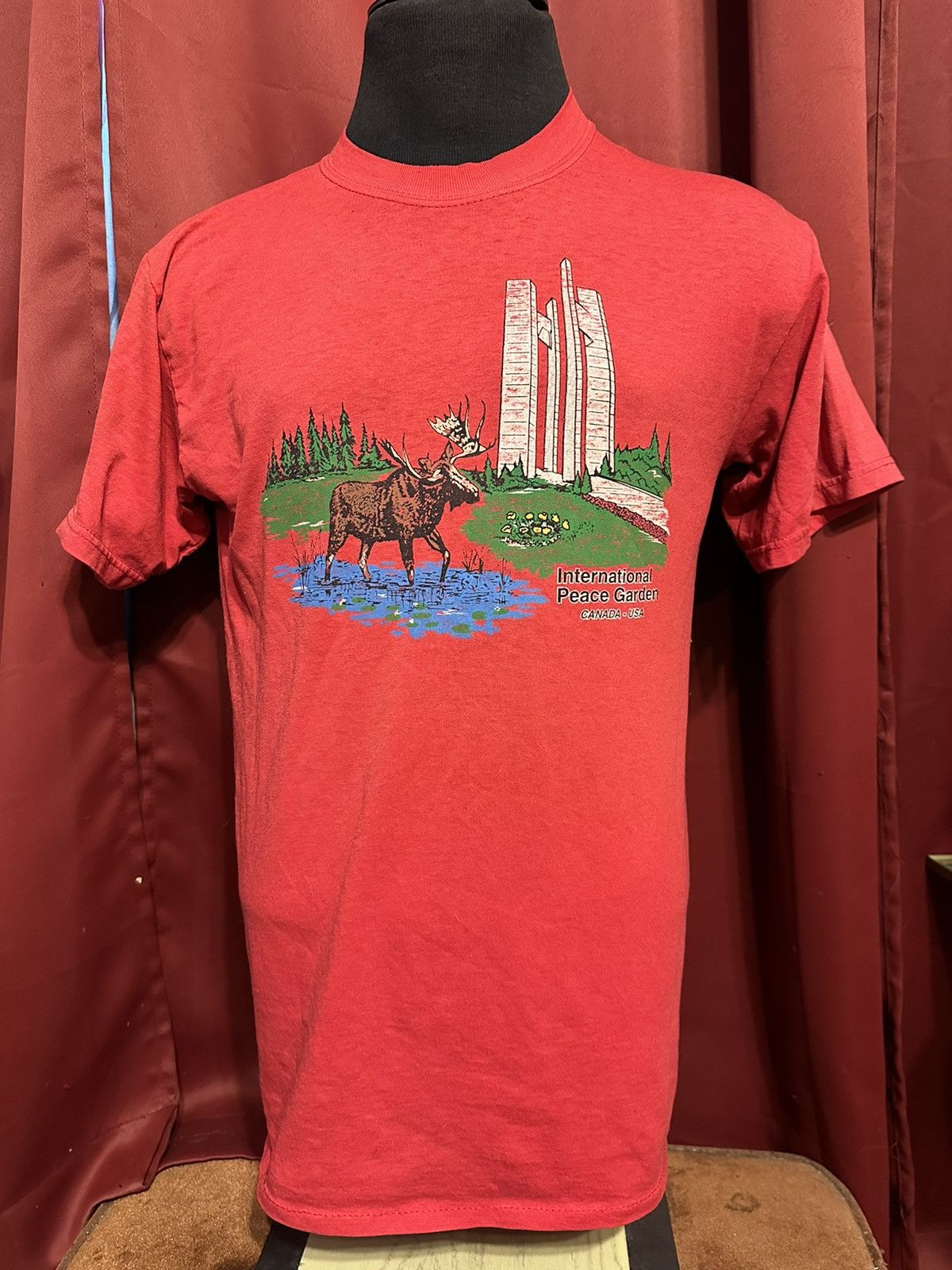 Vintage International Peace Garden Tee 90’s Nature Tee Grail