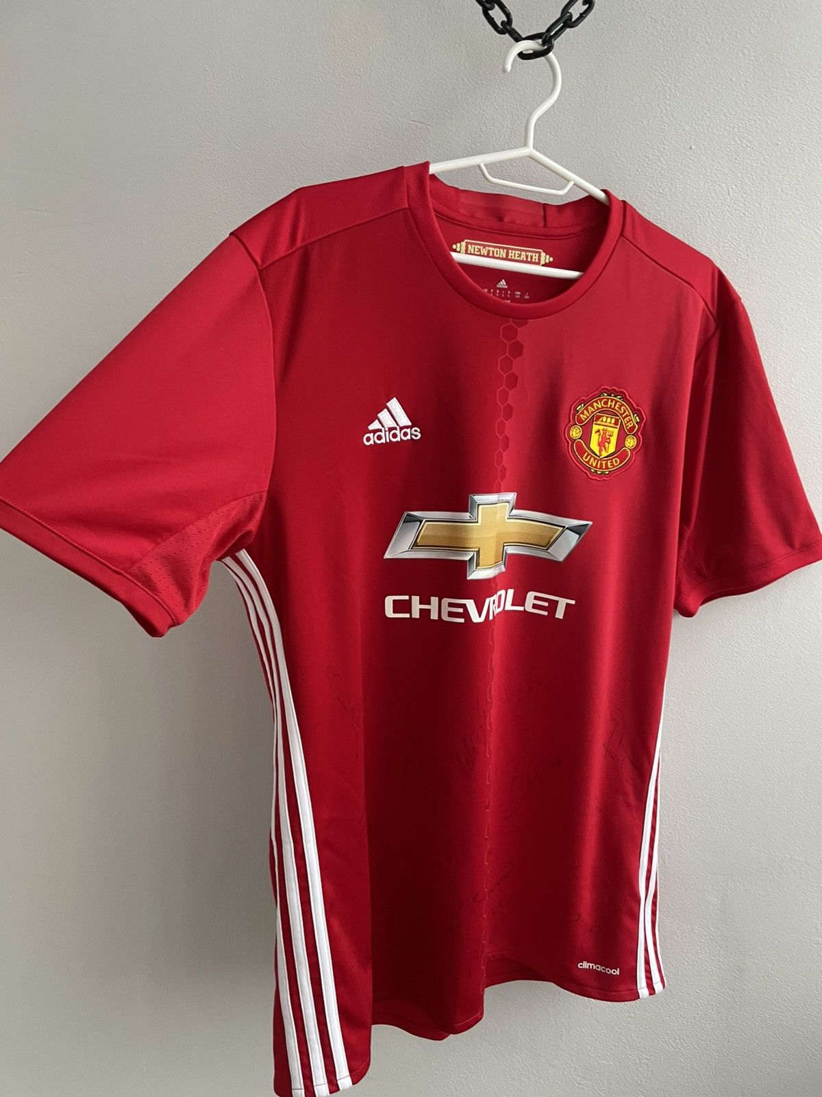Adidas Manchester United 2016 2017 Signed Football Shirt Jersey Size US L / EU 52-54 / 3 - 3 Thumbnail