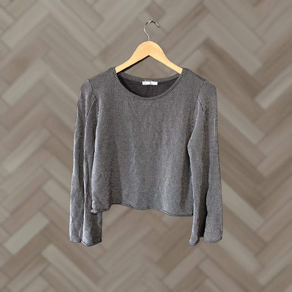Zara Zara Basic Collection Black Long Sleeve Shirt S Womens Short Title: Zara Basic Collection Black Long Sleeve Shirt S Womens Size S / US 4 / IT 40 - 1 Thumbnail
