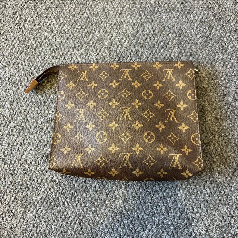 Louis Vuitton louis vuitton toiletry pouch 26-2507 Size ONE SIZE - 2 Thumbnail