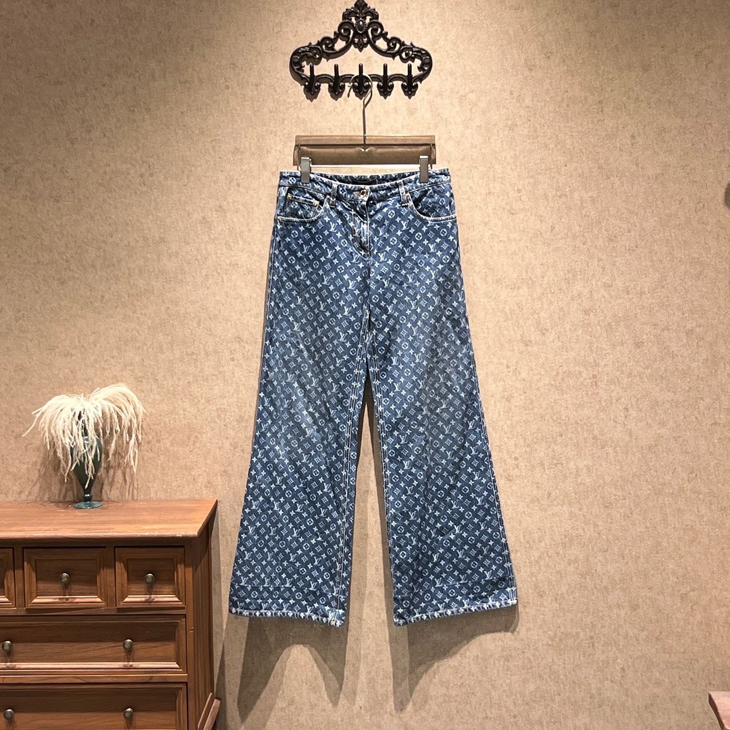 Louis Vuitton Louis Vuitton Monogram Jeans Size IT 40 Size 27" / US 4 / IT 40 - 1 Thumbnail