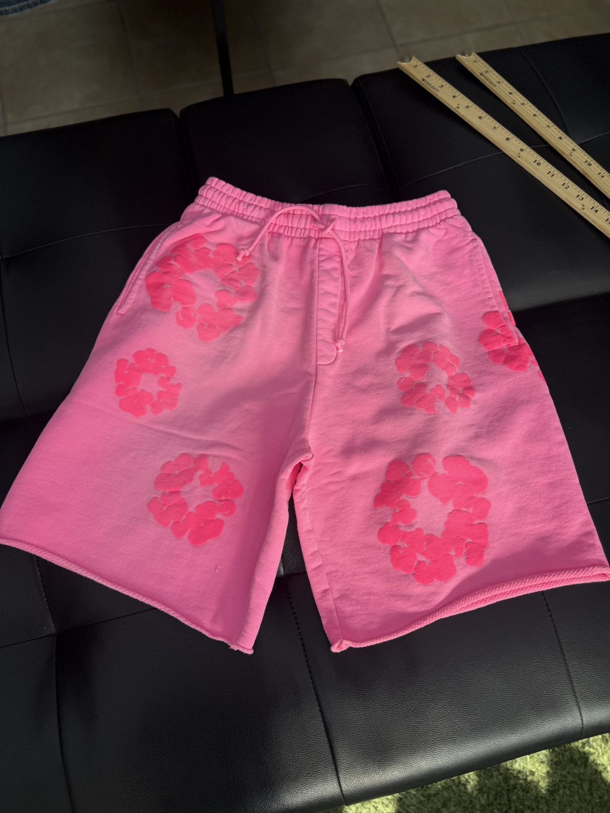 DENIM TEARS Denim Tears 2025 Cotton Wreath Shorts Pink Size XS