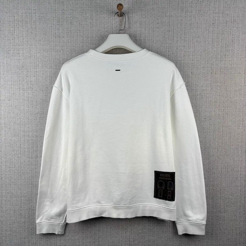 Louis Vuitton Louis Vuitton Instruction sheet patch pullover sweatshirt Size US L / EU 52-54 / 3 - 3 Thumbnail