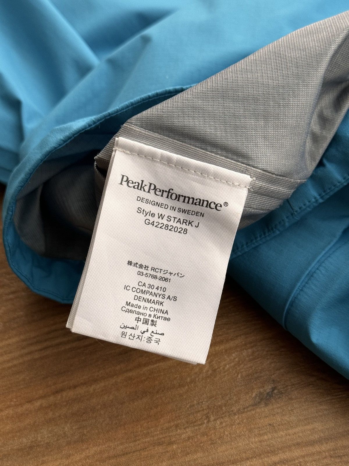 Goretex × Peak Performance × Vintage Vintage Peak Performance Gore-Tex Waterproof Blue Jacket Size S / US 4 / IT 40 - 11 Thumbnail