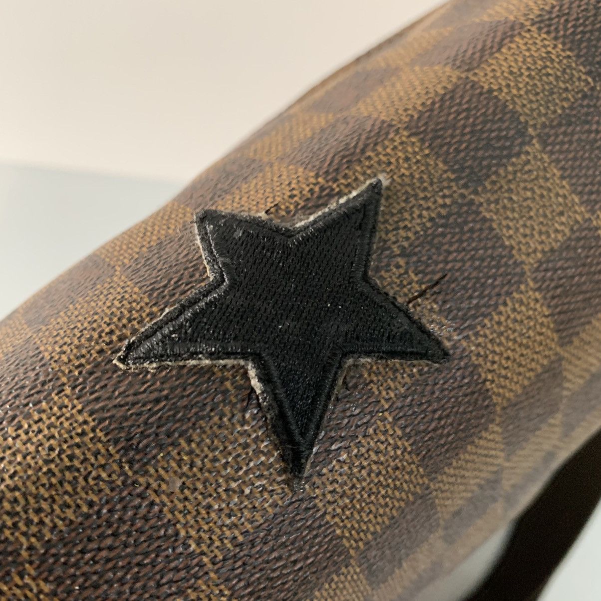 Louis Vuitton Louis Vuitton Damier Ebene Mesengger Size ONE SIZE - 11 Thumbnail