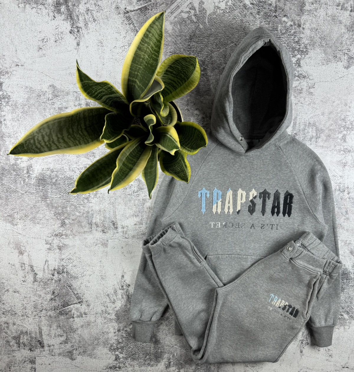 Trapstar London Trapstar London Track Sweat Sport Rap Sweatshirt Pants Suit Size US S / EU 44-46 / 1 - 1 Thumbnail