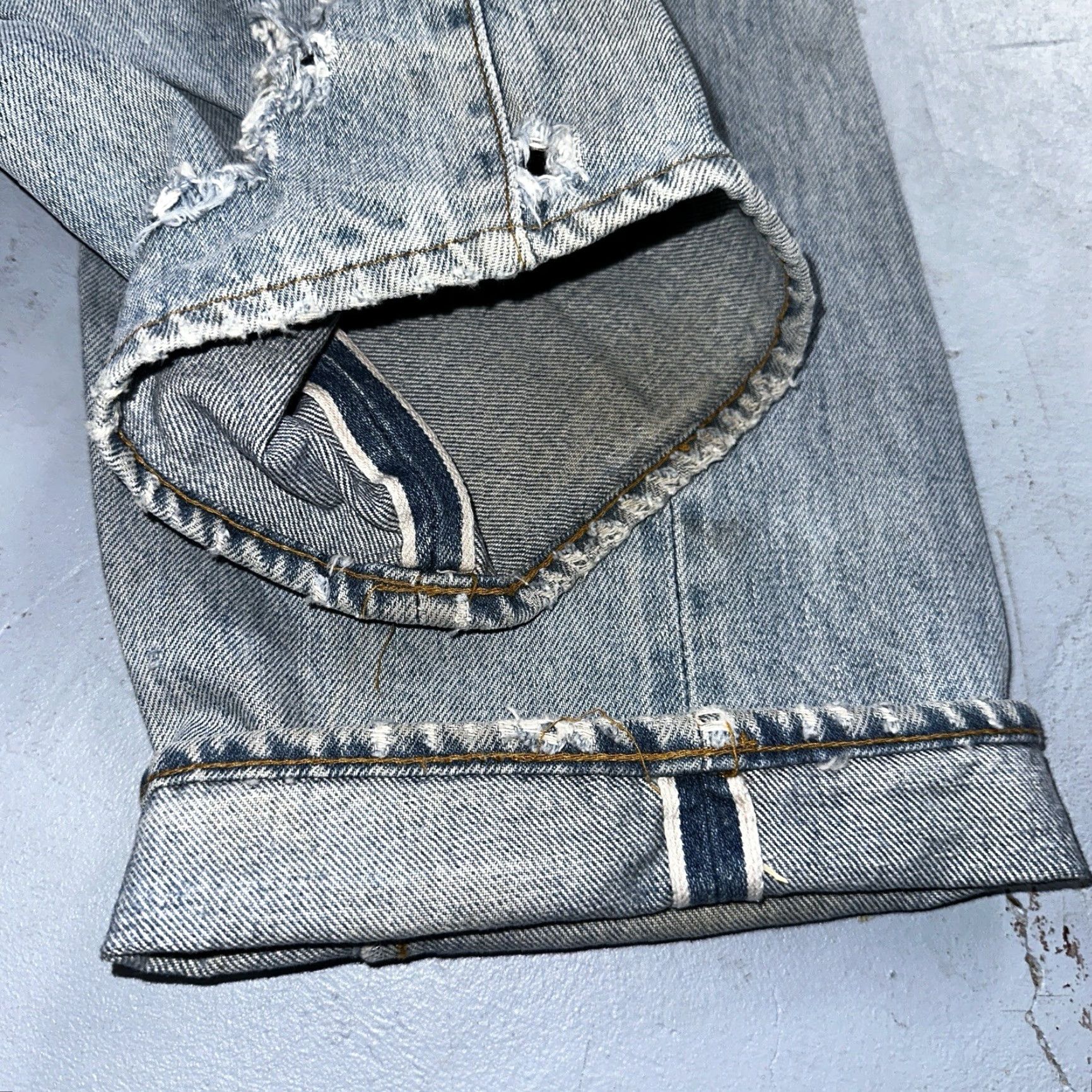 Levi's VINTAGE Levi's 501 Jeans 36x31 Light Wash USA Redline Selvedge 80s 90s 70s 501 XX Men Jeans Straight Distressed Classic Size US 36 / EU 52 - 6 Thumbnail