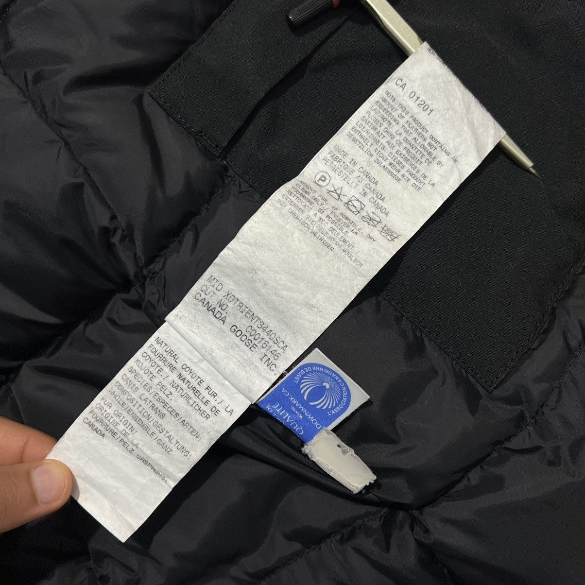 Canada Goose Canada Goose women’s VICTORIA parka Size XS / US 0-2 / IT 36-38 - 19 Thumbnail