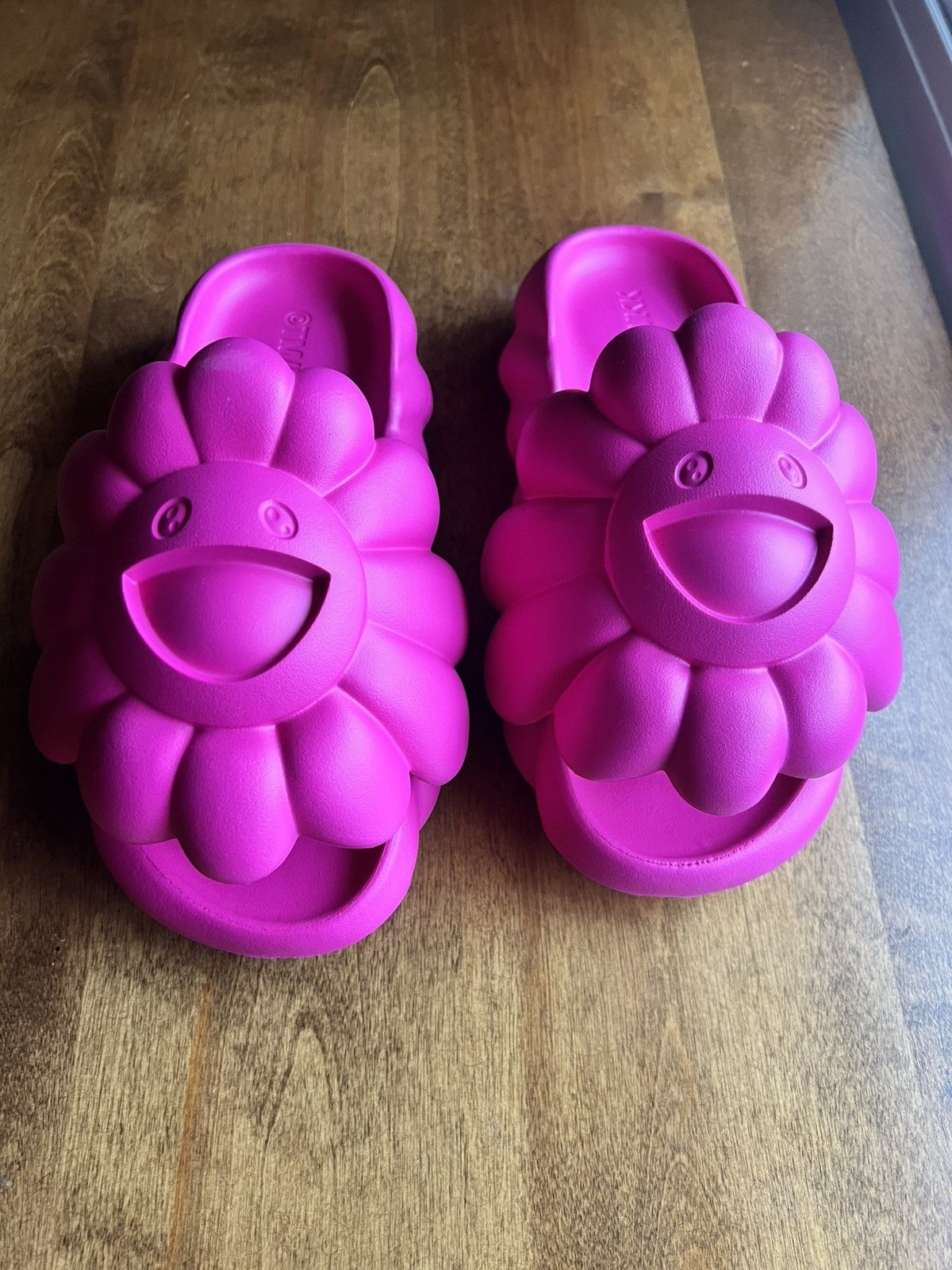 Takashi Murakami Takashi Murakami Ohana Full Bloom Slide Rose Size US 9 / EU 42 - 1 Thumbnail
