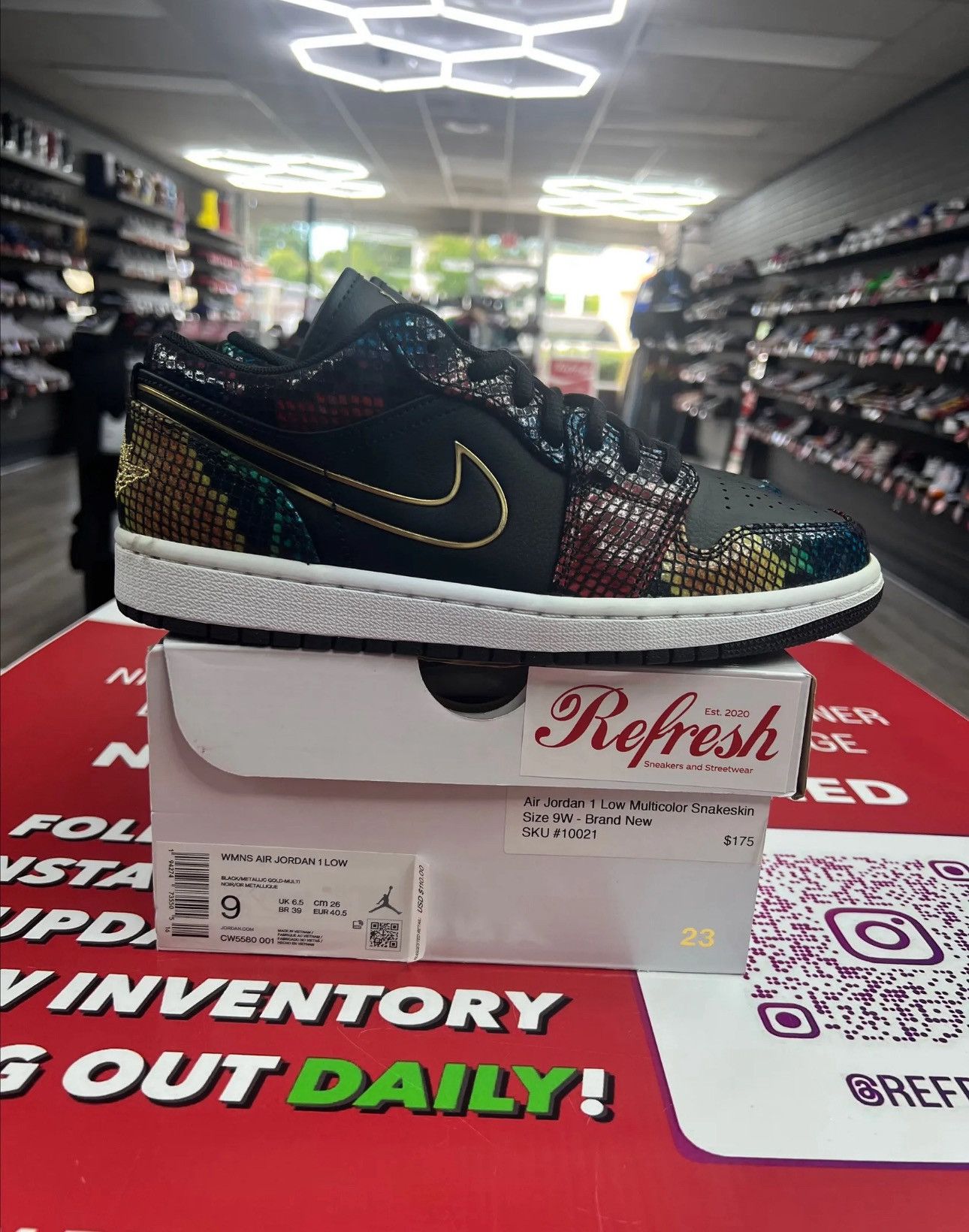 Air Jordan Low Multicolor Snakeskin Size