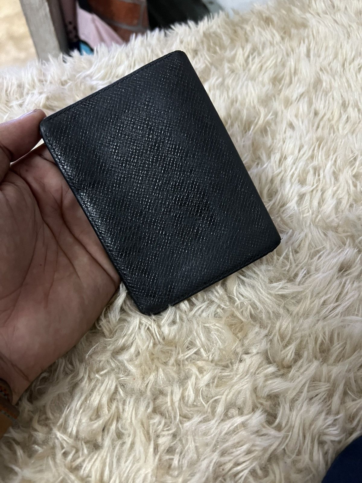 Louis Vuitton Authentic vintage Louis Vuitton Taiga Card Holder Size ONE SIZE - 3 Thumbnail