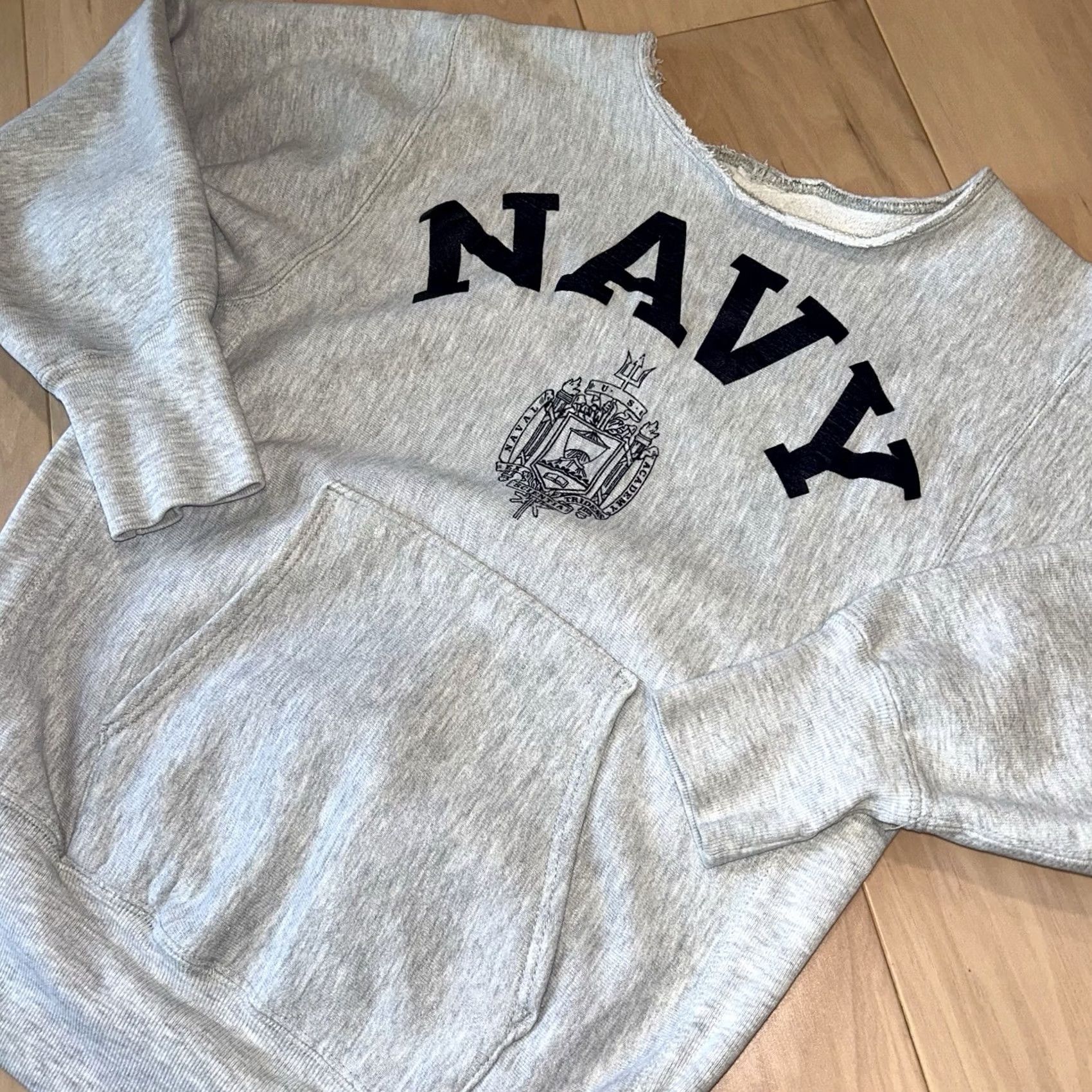 Champion VINTAGE Champion Reverse Weave Hoodie Gray Navy Size Medium Mens 80s Regular Pullover Embroidered Logo Pocket Heavyweight Fleece Machine Washable Size US M / EU 48-50 / 2 - 2 Thumbnail