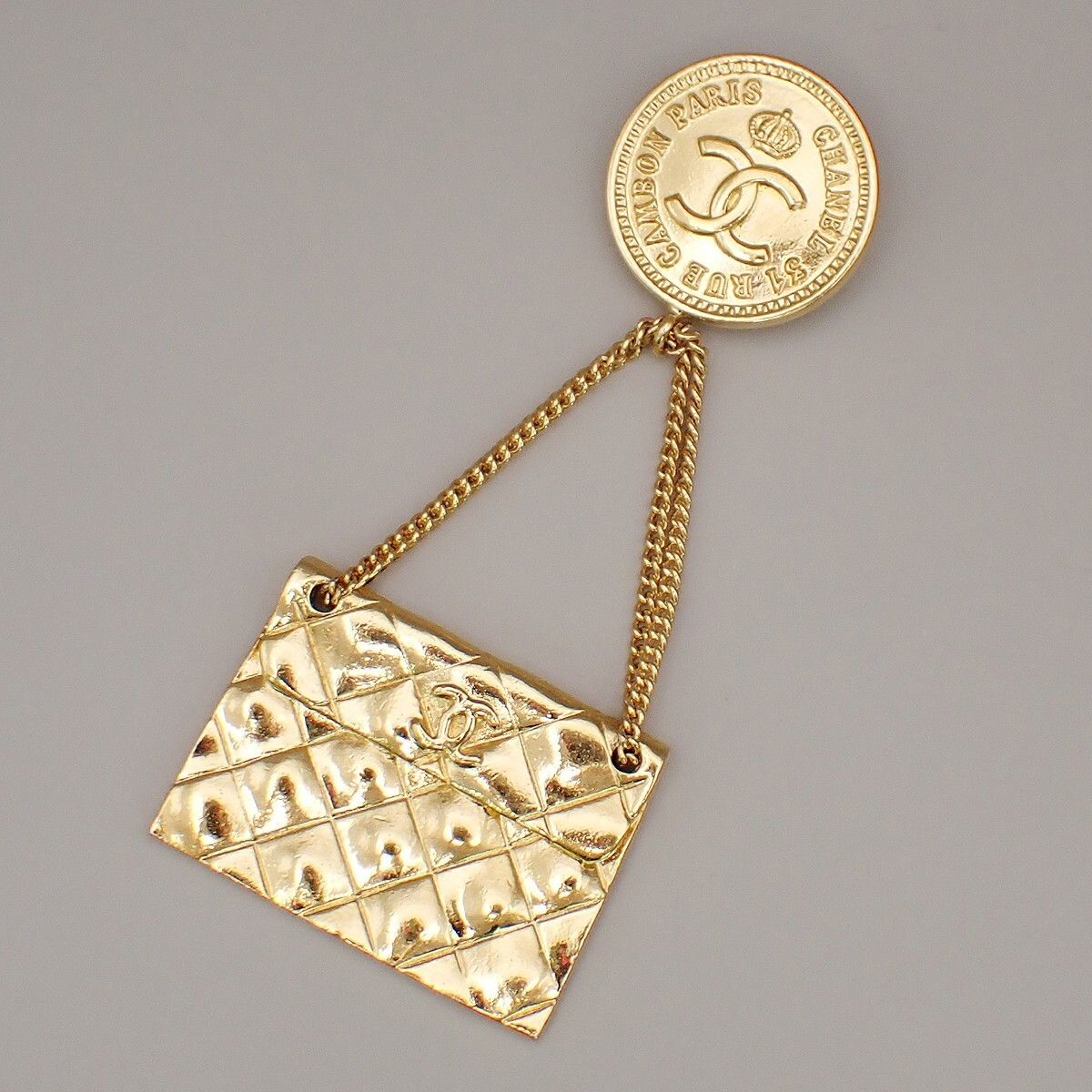 Chanel Chanel Vintage Medallion Flap Bag Brooch Metal Size ONE SIZE - 1 Thumbnail