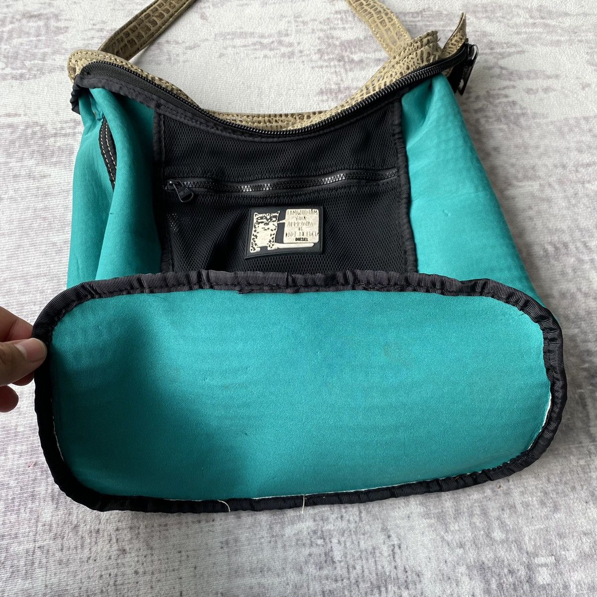 Diesel Vintage Diesel Snake Print Shoulder Bag Size ONE SIZE - 11 Thumbnail