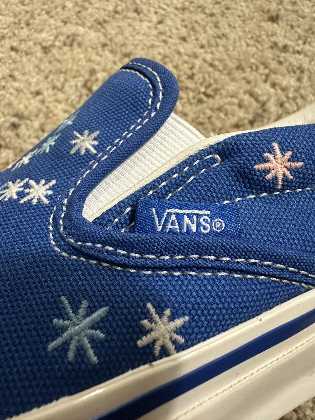 Other *RARE* AOI X VANS SLIP ON 98 EMBROIDERED SIZE 12 BLUE Size US 12 / EU 45 - 22 Thumbnail