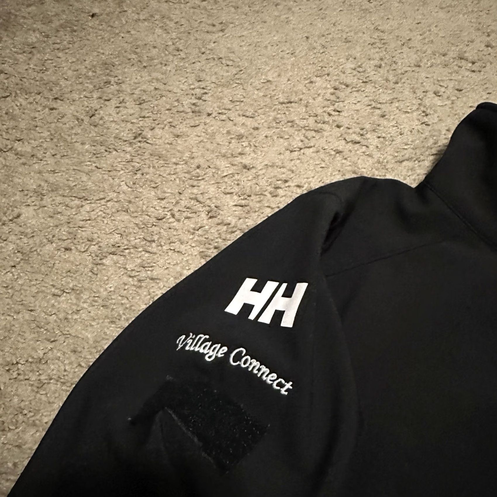 Helly Hansen Helly Hansen Paramount Jacket Mens XL Black Softshell Full Zip Outdoor Hiking Exterior Logo Embroidered Size US XL / EU 56 / 4 - 3 Thumbnail