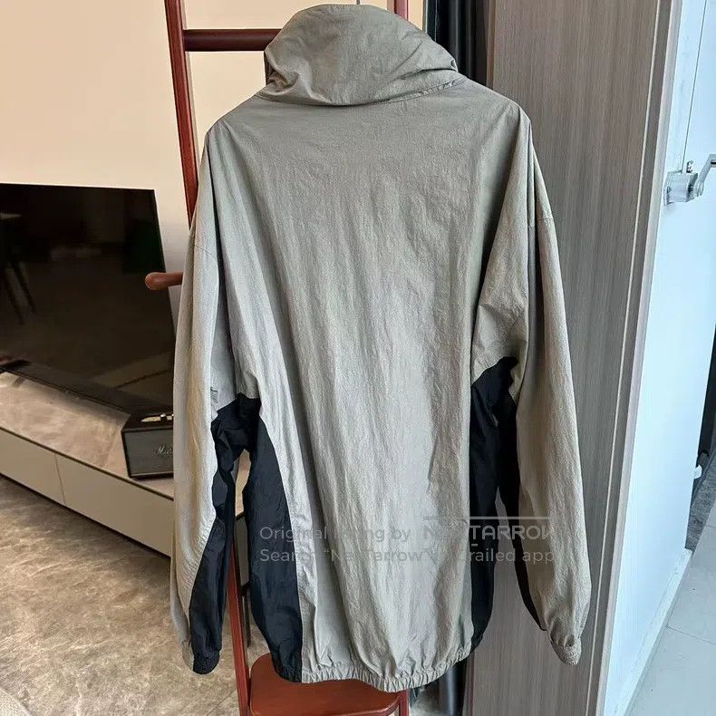 Balenciaga Balenciaga Beige Print Colorblock Windbreaker Jacket Size US S / EU 44-46 / 1 - 2 Thumbnail
