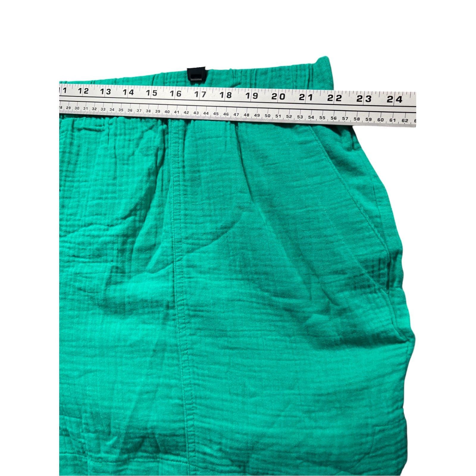 Other Universal Thread - Women's High-Rise Pull-On Short - Green - Size 42" / US 20 - 3 Thumbnail