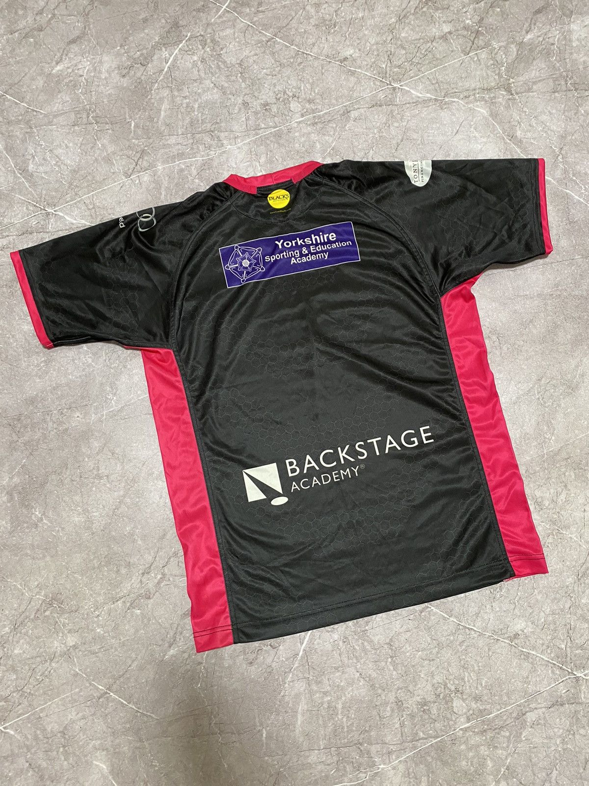 Macron Macron 2014 Wakefield Wildcats Away Rugby League Jersey Y2K Size US L / EU 52-54 / 3 - 4 Thumbnail