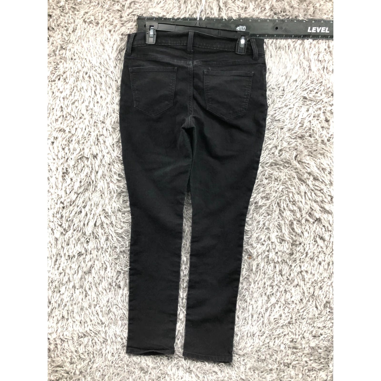 Old Navy Old Navy The Flirt Skinny Jeans Womens Dark Wash Black size 8 Jeans Regular Rise Mid Inseam 30 in Cotton Denim 5-Pocket Button Zipper Size 30" / US 8 / IT 44 - 5 Thumbnail
