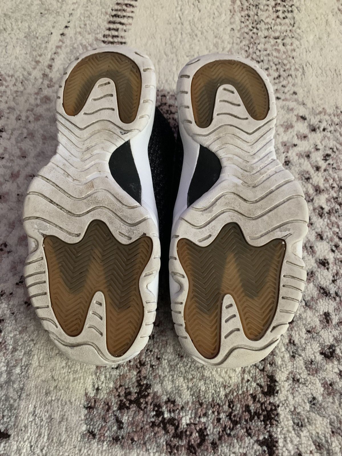 Nike Nike Air Jordan Future XI Size US 7 / EU 40 - 5 Thumbnail