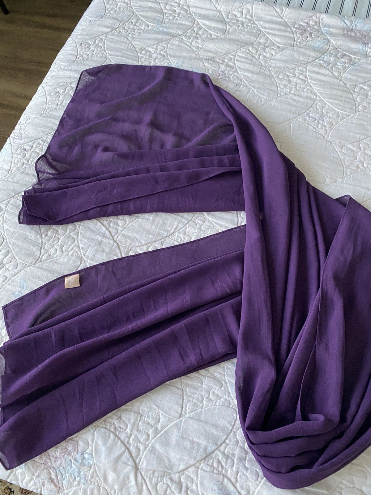 Other VOILE CHIC Premium Chiffon Dark Purple Hijab Scarf Size ONE SIZE - 4 Thumbnail