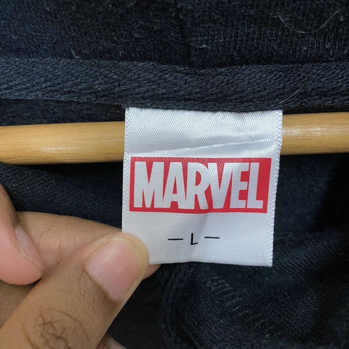 Marvel Comics Marvel Box Logo Crewneck Hoodie Size M Size US M / EU 48-50 / 2 - 10 Thumbnail