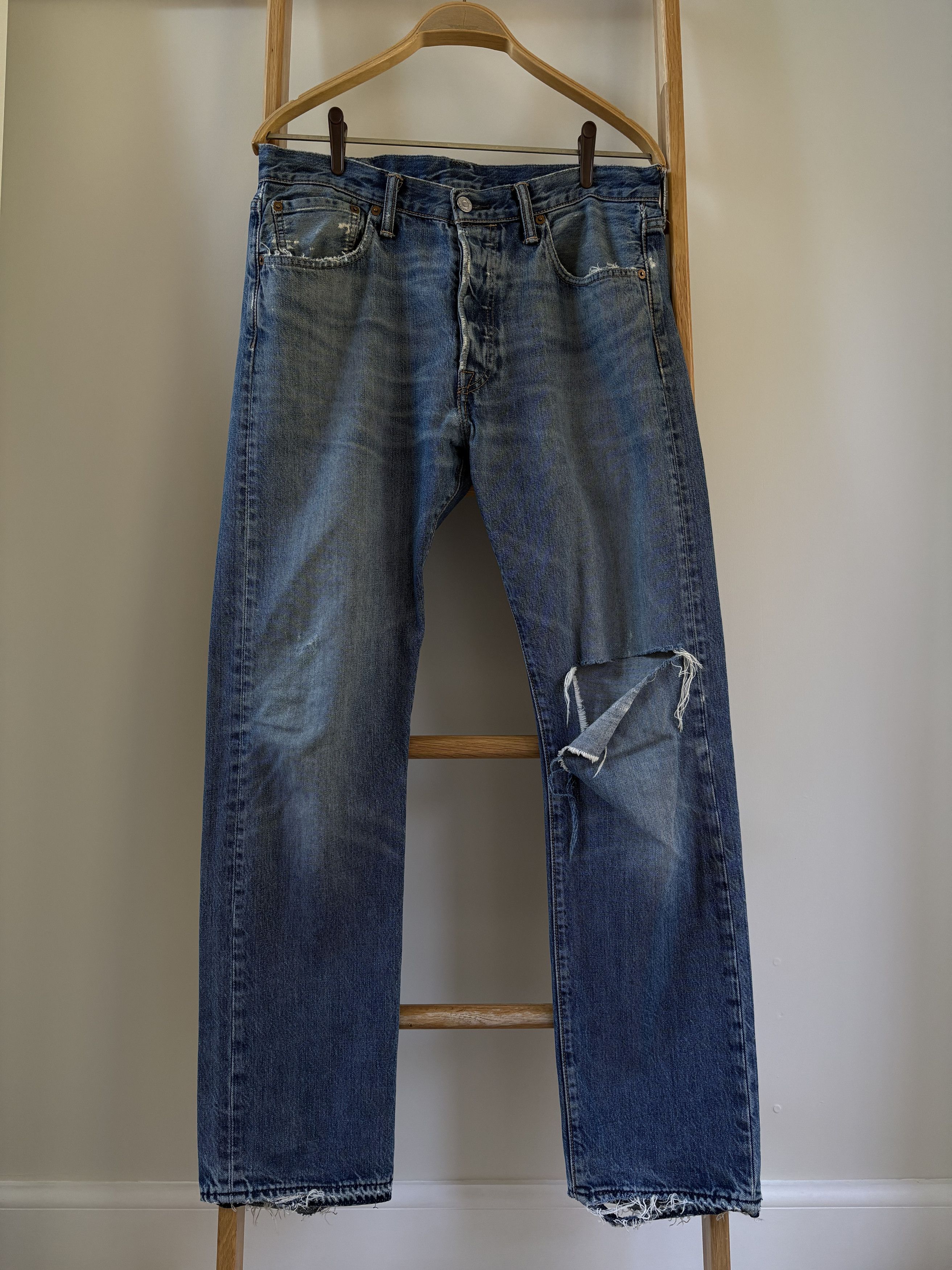 Levi's × Vintage Levi's Vintage Distressed Jeans Size US 33 - 1 Thumbnail