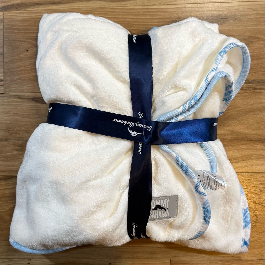 Tommy Bahama Tommy Bahama Plush Throw Blanket 50x60 Cream Blue Size ONE SIZE - 1 Thumbnail