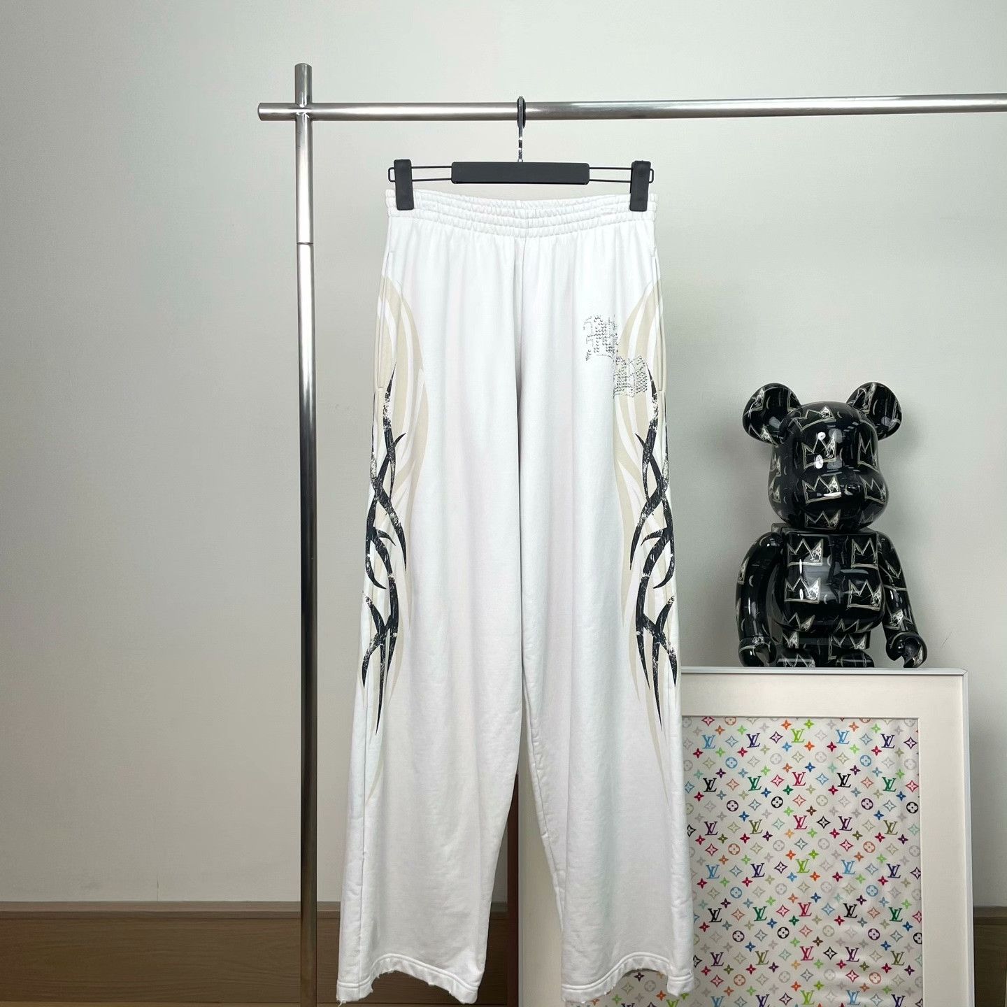 Balenciaga Balenciaga Casual Printed Casual Pants 32 Men Size US 32 / EU 48 - 1 Thumbnail